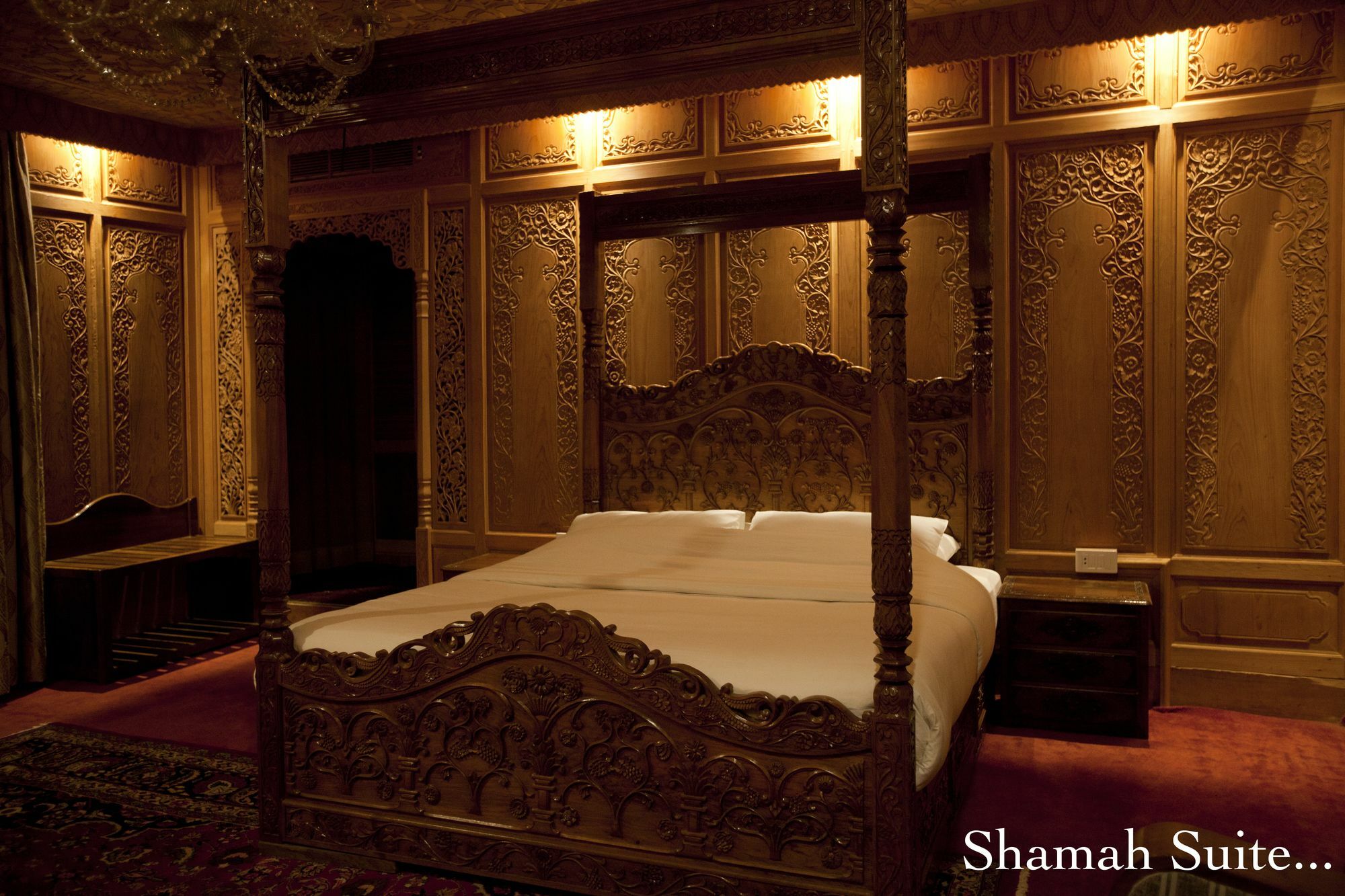 Mascot Houseboats Hotel Srinagar  Exterior photo